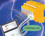 The DEHNrecord LC reading device communicates with LifeCheck-equipped SPD modules via RFID